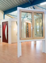 Suter Ausstellung Holz Aluminium Fenster